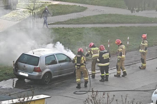 Pożar samochodu na ulicy Górnej w Starachowicach