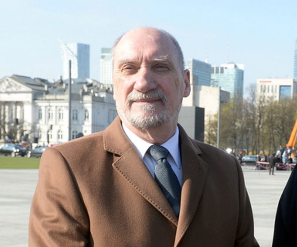 Macierewicz: był trotyl i eksplozja
