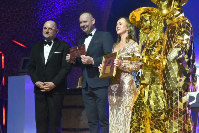 XIV Marszałkowski Bal Dobroczynny w CKK Jordanki. Koncert Kuby Badacha i licytacje