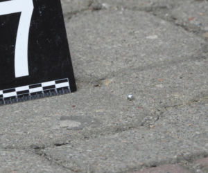 Strzały w centrum Warszawy. Ktoś wziął na cel szkołę