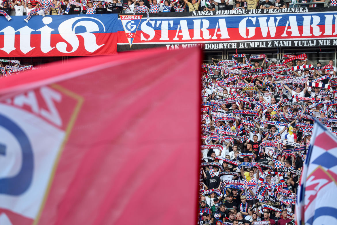 Zobaczcie zdjęcia kibiców z meczu Górnik - Fenerbahce i krótkie podsumowanie środowego spotkania na se.pl