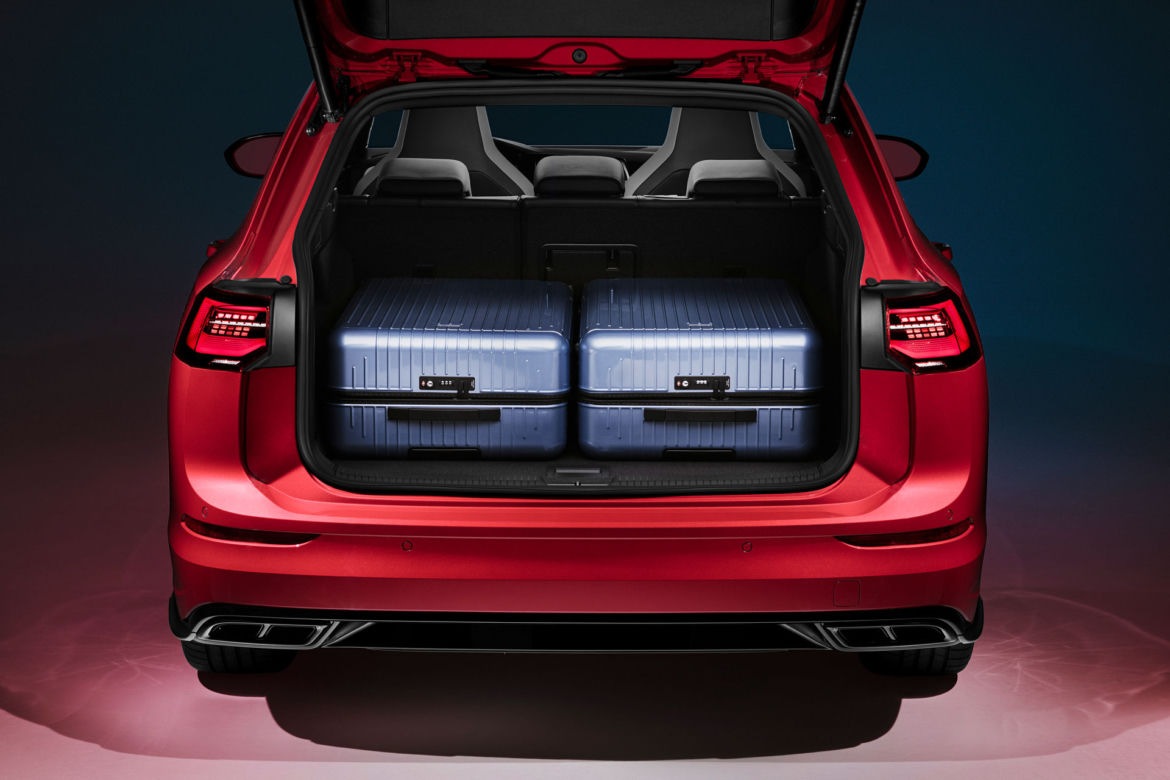 (2021) Volkswagen Golf Variant R Line