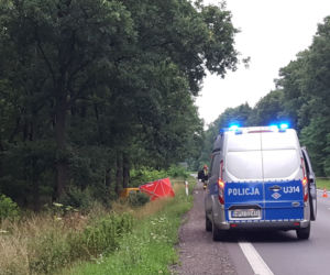 Śmiertelny wypadek na drodze Leszno-Osieczna. Nie żyją dwie osoby 