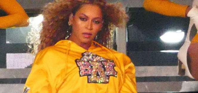 Beyonce - wpadka gwiazdy podczas występu na Coachelli 2018 