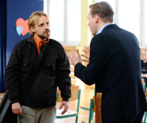O mnie się nie martw 2 odcinek 11. Krzysiek Małecki (Paweł Domagała), Marcin Kaszuba (Stefan Pawłowski)