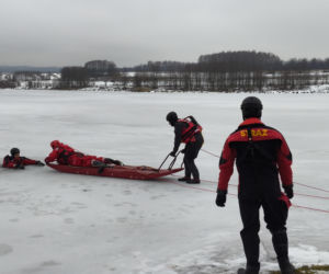 Symulacja akcji ratunkowej na zbiorniku Korzeń w Skrzyszowie