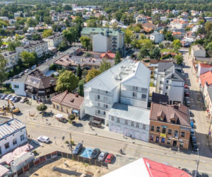 Dom Uniwersalny w Otwocku od MFR-MGR Architekci