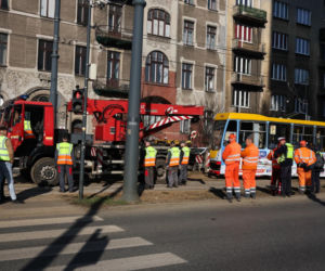 Wykolejenie tramwaju w centrum Łodzi. Są ranni