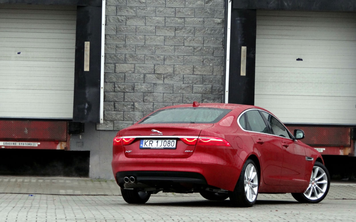 Jaguar XF 2.0 i4D 180 KM