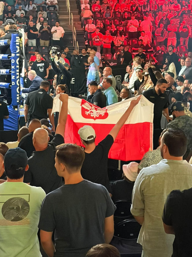 Damian Knyba posłał na deski Andy’ego Ruiza Jr. w Newark
