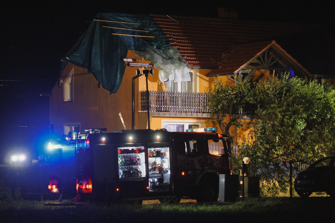 Nawałnice nad Polską. Zalane ulice, połamane drzewa i zerwane dachy