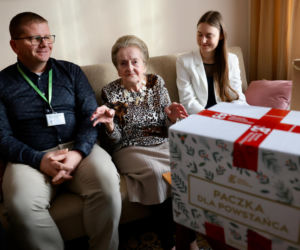 Z prezentami świątecznymi u Powstańców Warszawskich