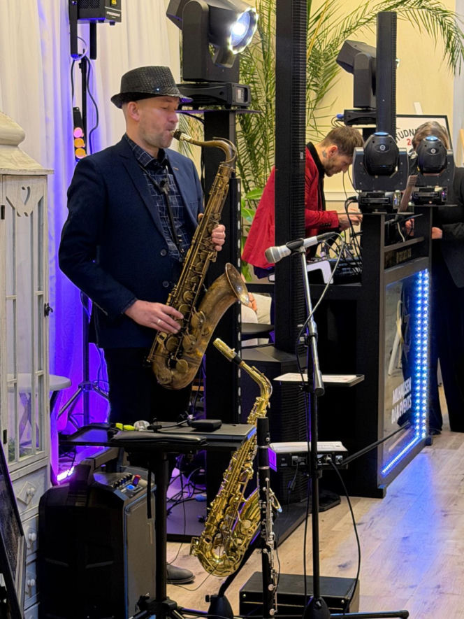 Studniówka pełna blasku i emocji! Tak bawili się maturzyści II LO w Bydgoszczy [ZDJĘCIA]