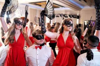 Fotorelacja ze studniówki młodzieży z II LO, tzw. „Królówki” w Siedlcach