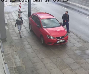 Znasz tych mężczyzn? Brutalnie pobili 70-latka w Sopocie!