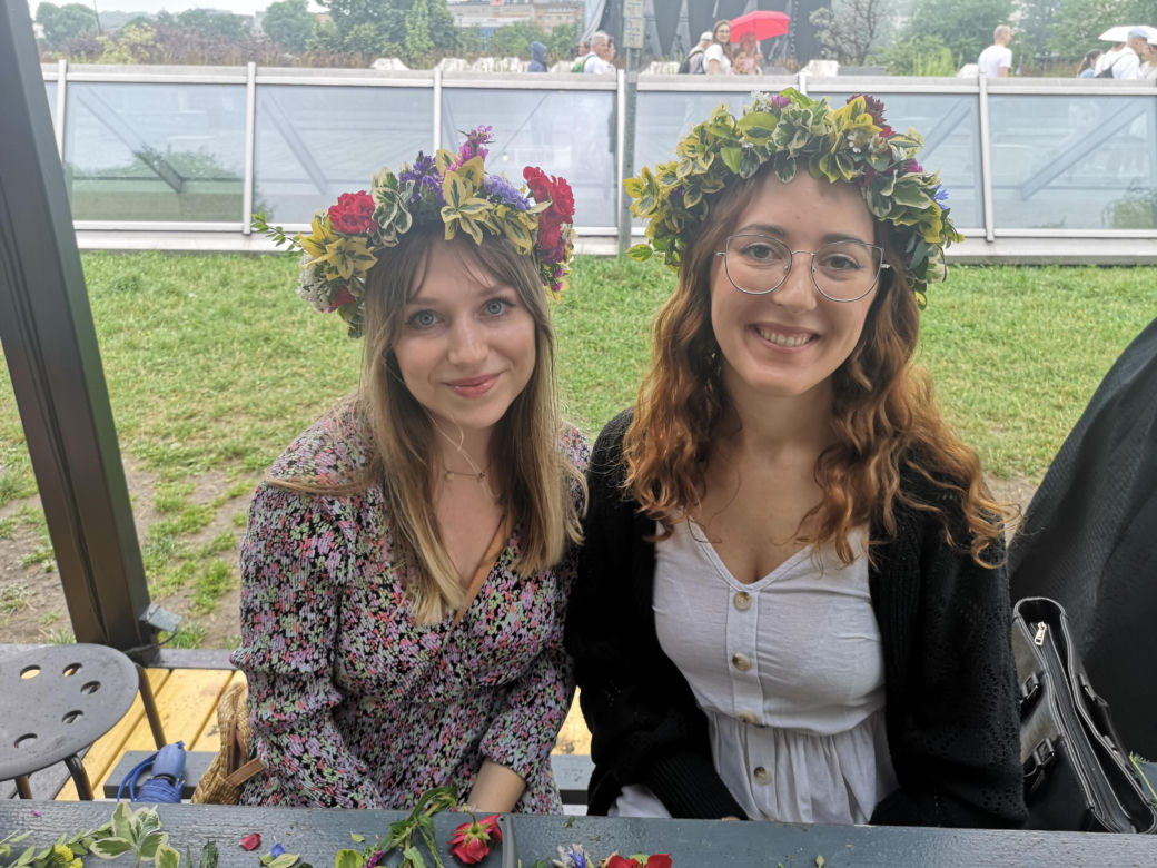 Wianki w Krakowie 2024. Warsztaty plecenia wianków.