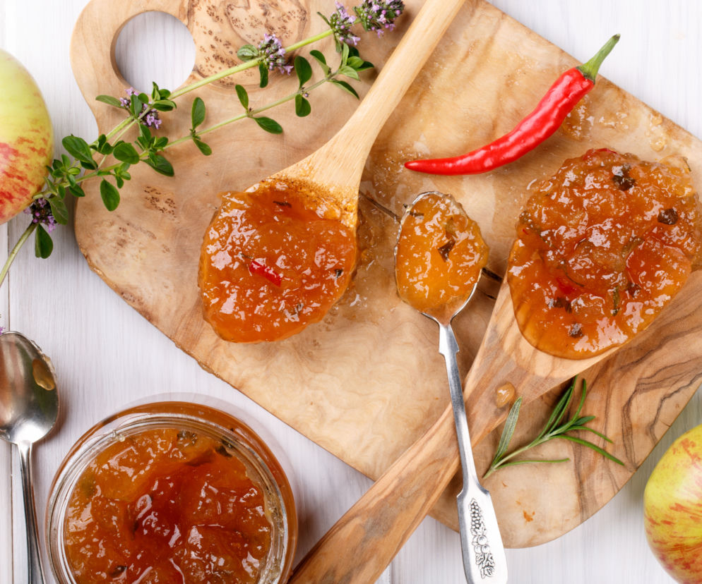 Chutney jabłkowy – przepis na sos do mięs