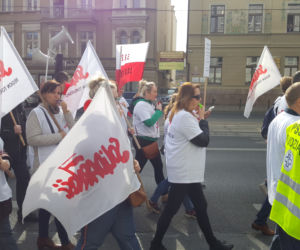 Pracownicy sanepidu w Bydgoszczy wyszli na ulice i zaprotestowali! [ZDJĘCIA]