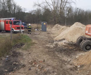 Dramatyczne wydarzenia na placu budowy! Mężczyzna został przysypany ziemią [ZDJĘCIA] 