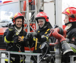 Strażacy 2 sezon. Rafał Borycki (Kuba Wesołowski), Wojtek Lewicki (Maciej Mikołajczyk), Staszek (Mateusz Banasiuk)