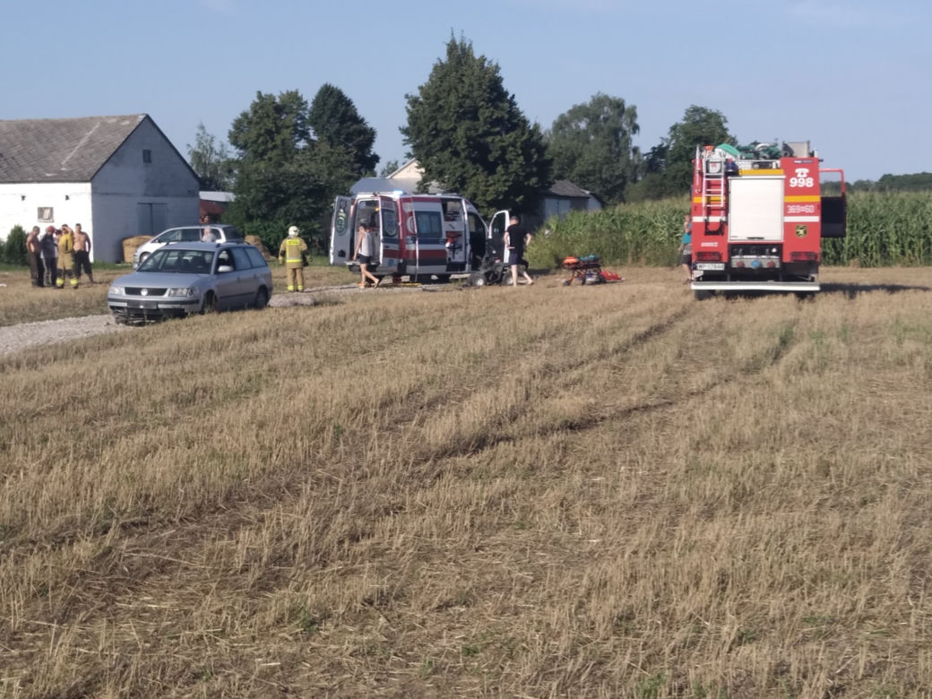 Fatalny wypadek pod Płockiem! Dziecko uderzyło w samochód! Zabrał je śmigłowiec