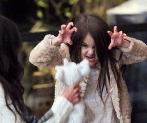 Suri Cruise potwór