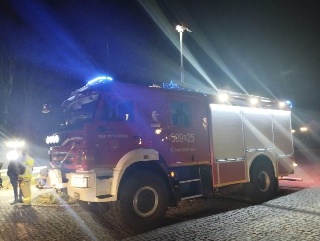 Klucze. Nie żyje strażak. Poślizgnął się na mostku. Kilka godzin później znaleźli ciało