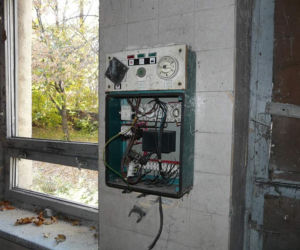 Opuszczony szpital w Zabrzu. Kiedyś świetna lecznica. Teraz odstraszająca ruina
