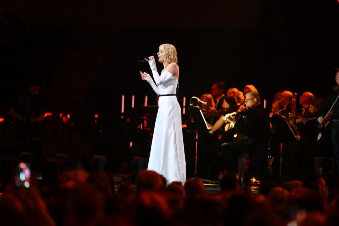 Viki Gabor w za dużym płaszczu, Halina Mlynkova w serwetce i skromniutka Doda
