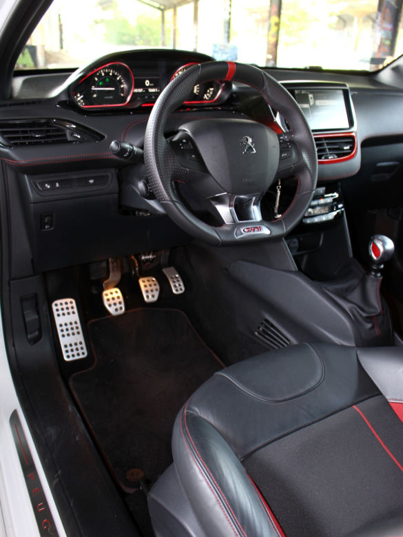 Peugeot 208 GTi