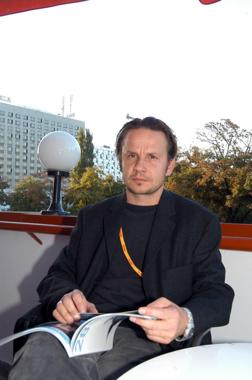 Pamiętacie „Zróbmy sobie wnuka”? Tak dziś wyglądają gwiazdy filmu