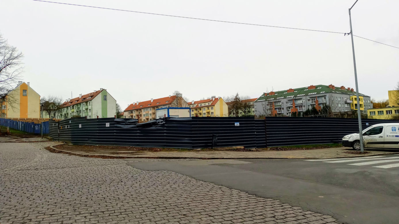 Przy ulicy Janosika wycięto dziesiątki drzew