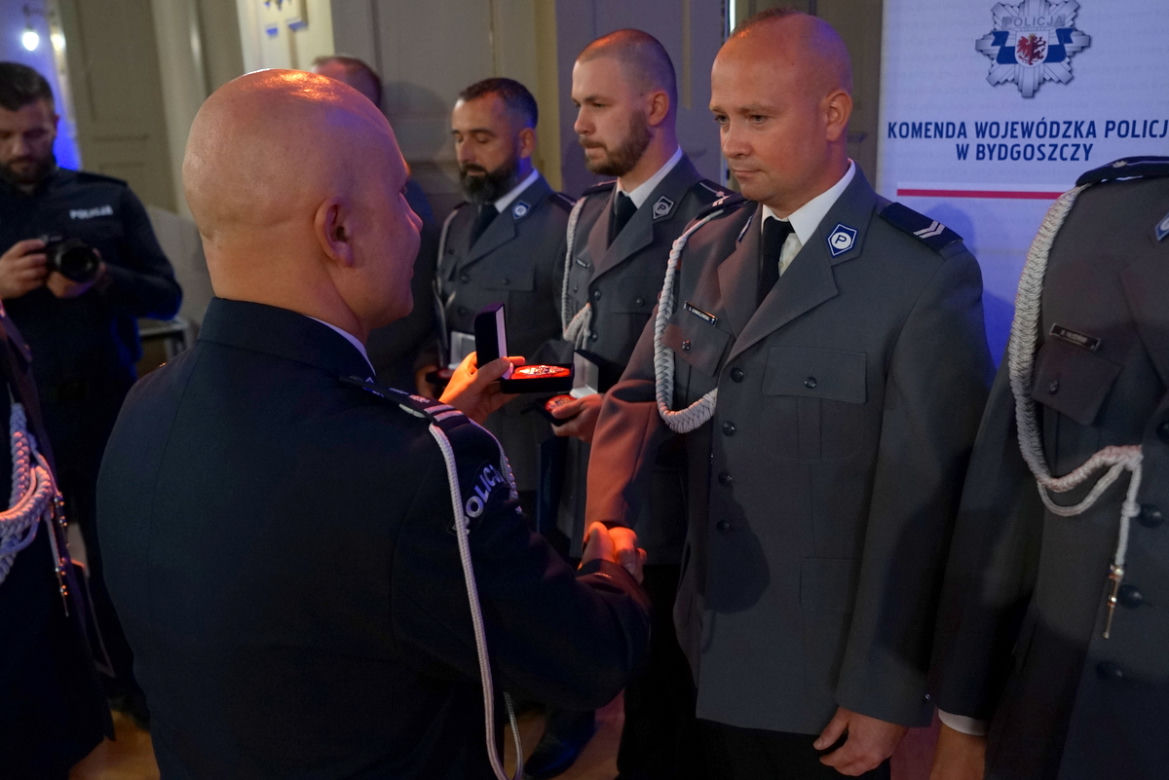 Kryształowe serca dla policjantów z całego regionu