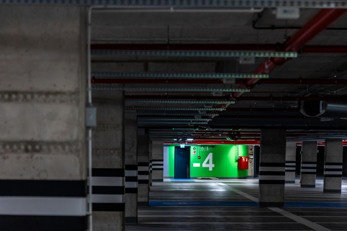 Nowy parking na Placu Powstańców Warszawy