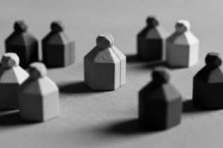 Sondaż UCE Research. Niezdecydowani mogą zadecydować?