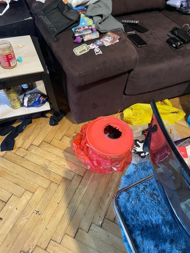 Policja rozbiła grupę handlującą lekami opioidowymi. Cztery młode kobiety nie żyją. Wśród zatrzymanych jest lekarz