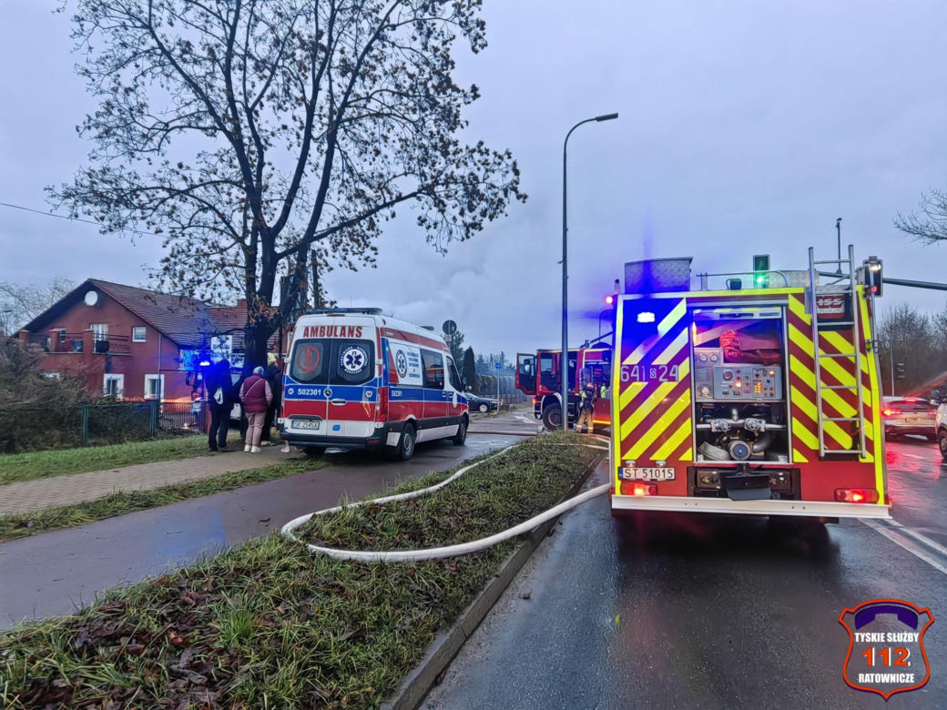 Pożar w Tychach. W budynku znajduje się żłobek i hotel. Trwa akcja strażaków