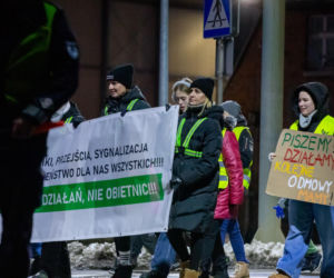 Kolejny protest na DK nr 80. Mieszkańcy Czarnowa wciąż pamiętają o wypadku, w którym zginął Kuba