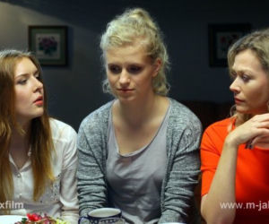 M jak miłość odc. 1046. Natalka (Marcjanna Lelek), Anna (Tamara Arciuch), Ula (Iga Krefft)