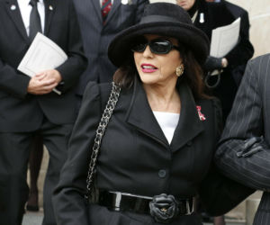 Joan Collins 