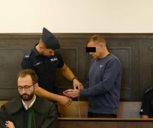 Zadał Darkowi kilkadziesiąt ciosów maczetą