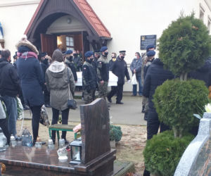 Pogrzeb 14-letniej Kseni. „Nie bójcie się płakać”. Zginęła jadąc do McDonalda
