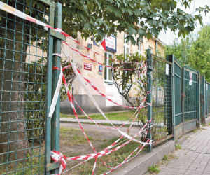 Dzieci będą uczyć się w ruinie