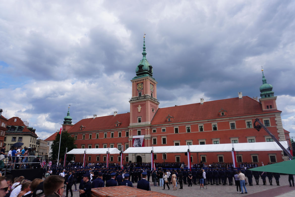 Święto Policji 2024. Uroczystości na placu Zamkowym w Warszawie