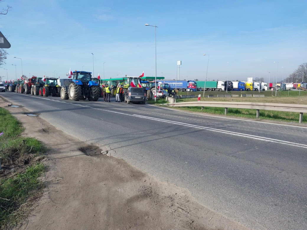 Wielki protest rolników wokół Wrocławia. Protestujący byli u prezydenta Jacka Sutryka   