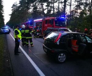 Potworny wypadek pod Opocznem, mogły zginąć dzieci