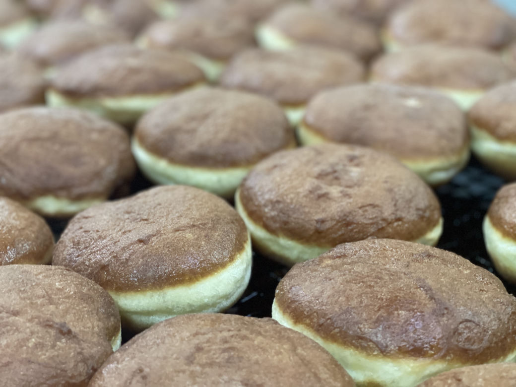 Zobacz, jak powstają pączki