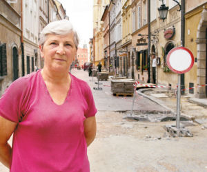 Rozkopali Starówkę w środku sezonu