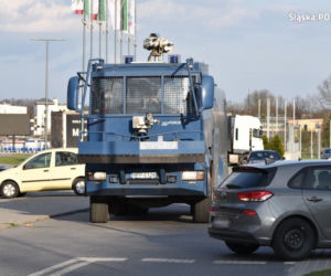 Tychy: Policjanci kontra pseudokibice. Gorąco po meczu GKS-u! Starcie ponad 200 osób
