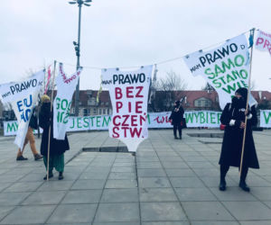 Demonstracja w Szczecinie odbyła się pod hasłem “Dzień Kobiet bez kompromisów”
